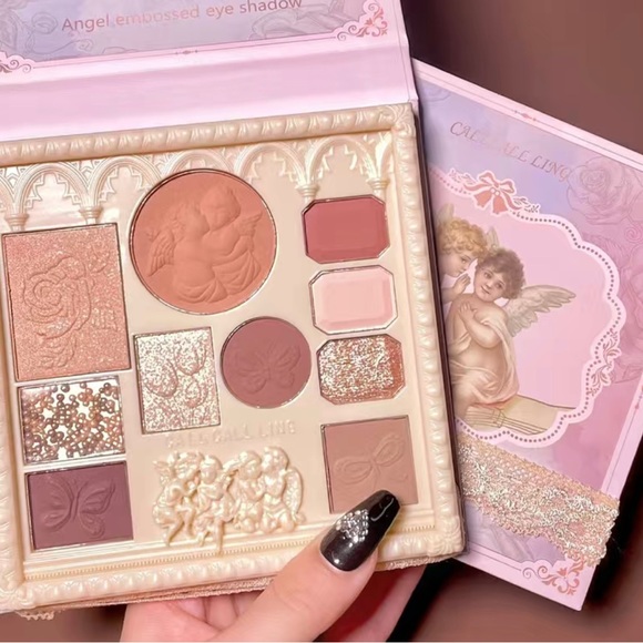 blushed beauty | angel coquette makeup pallet - Picture 2 of 4